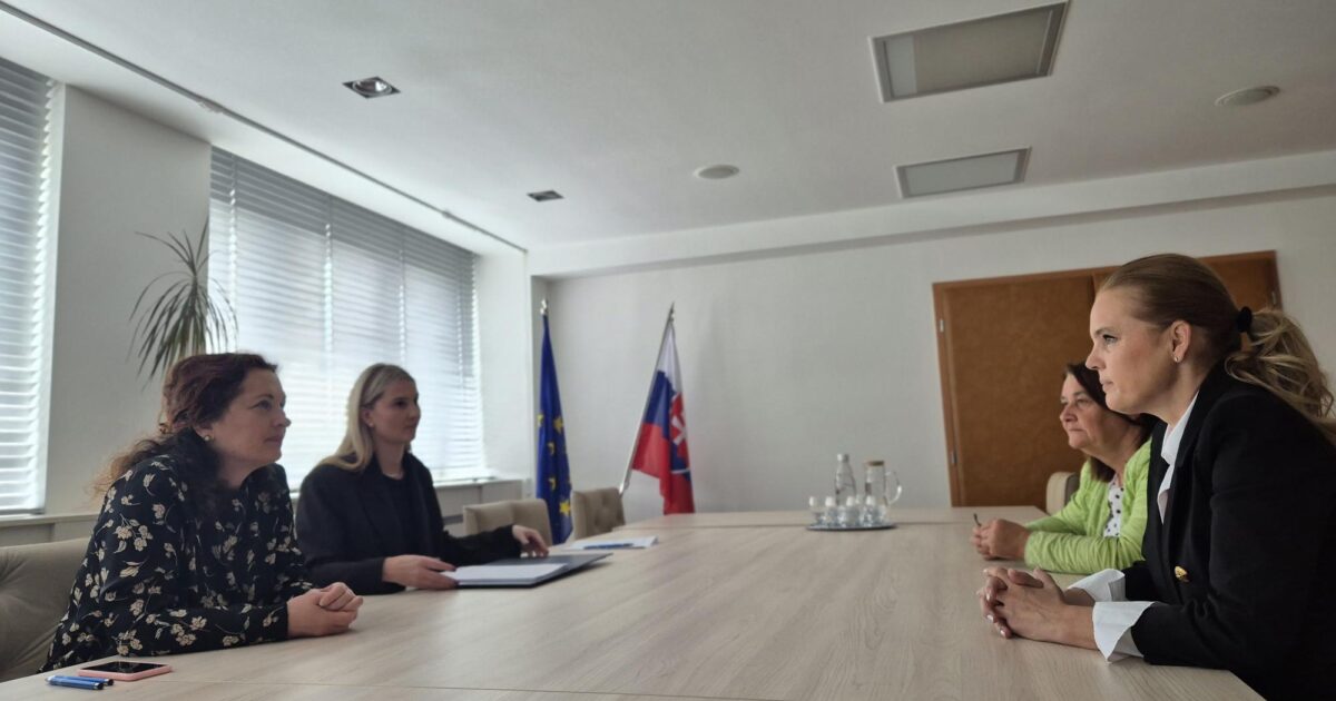 Budovu N&aacute;rodn&eacute;ho in&scaron;tit&uacute;tu vzdel&aacute;vania a ml&aacute;deže na &Scaron;evčenkovej ulici bude po jeho sťahovan&iacute; využ&iacute;vať &scaron;peci&aacute;lna &scaron;kola - FOTO -