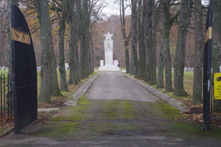 Vojenský cintorín Červenej armády, Michalovce