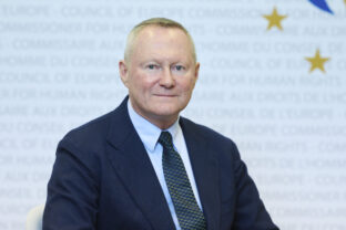Rada europy, O’Flaherty