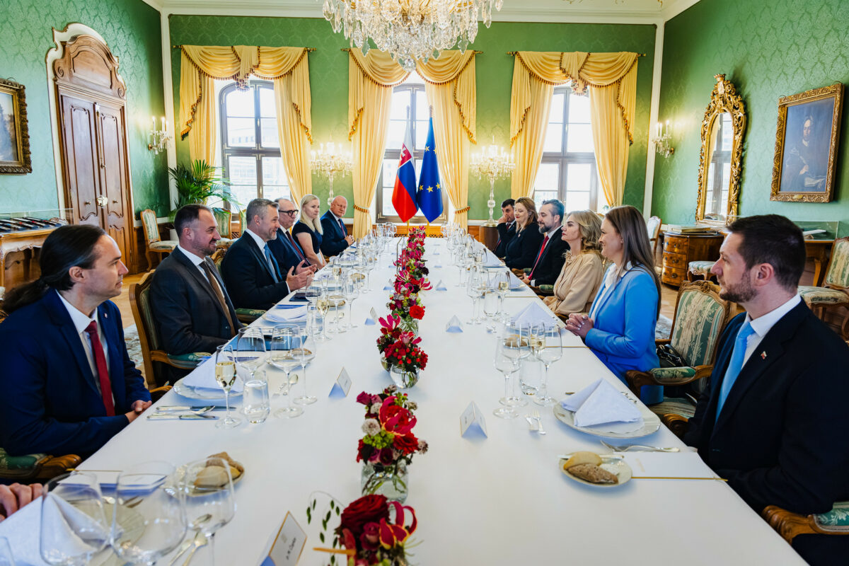 PREZIDENT: Prijal slovenských europoslancov