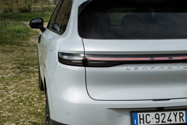 Leapmotor B10 Hybrid EV