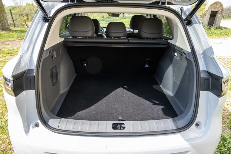 Leapmotor B10 Hybrid EV