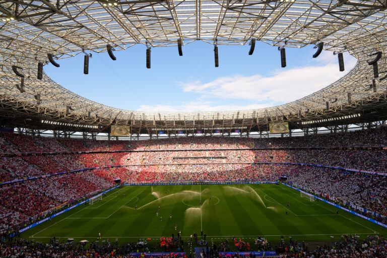 Fotografie z finále (Liga majstrov 2025/2026): Paríž St. Germain - Arsenal