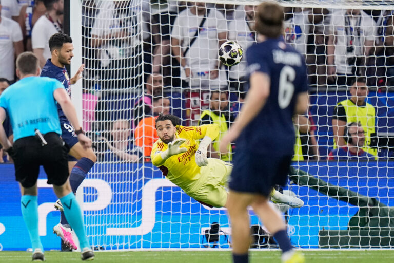 Fotografie z finále (Liga majstrov 2025/2026): Paríž St. Germain - Arsenal