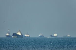 Irán, vojna, hormuz, lode, prieliv