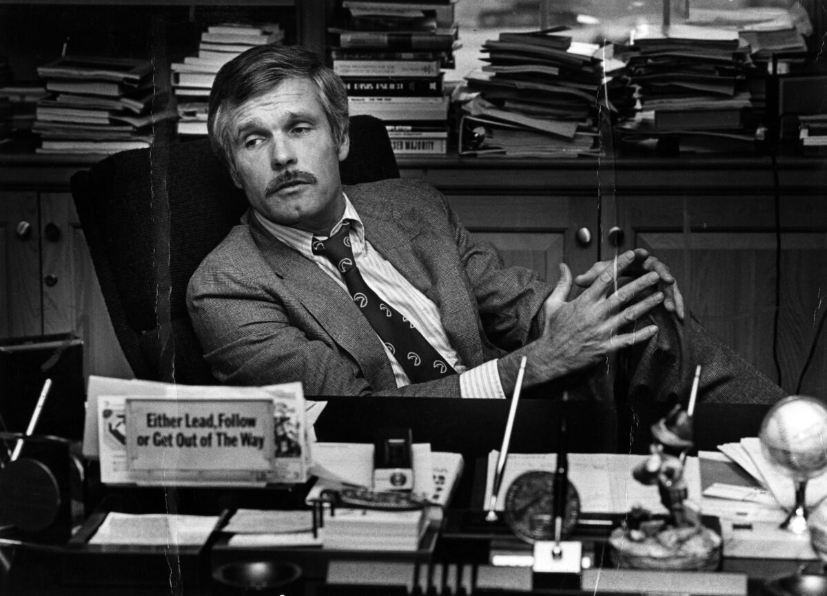 Zomrel Ted Turner, priekopn&iacute;k 24-hodinov&eacute;ho telev&iacute;zneho spravodajstva a zakladateľ CNN - SITA.sk