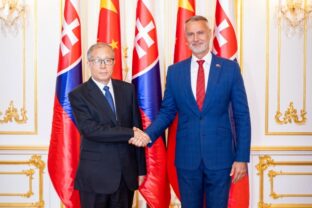 Richard Raši, Li Hongzhong