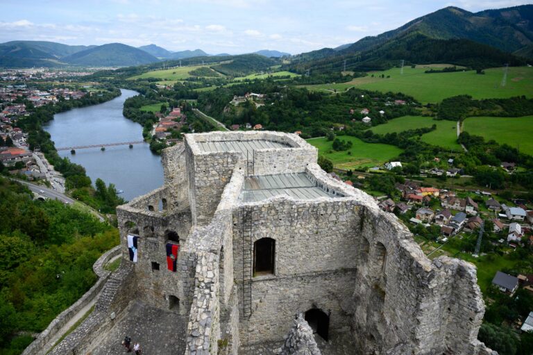 Hrad Strečno
