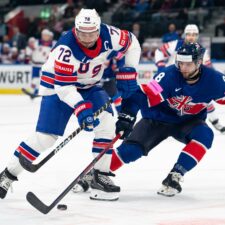 Fotografie zo zápasu Veľká Británia - USA na MS v hokeji 2026.