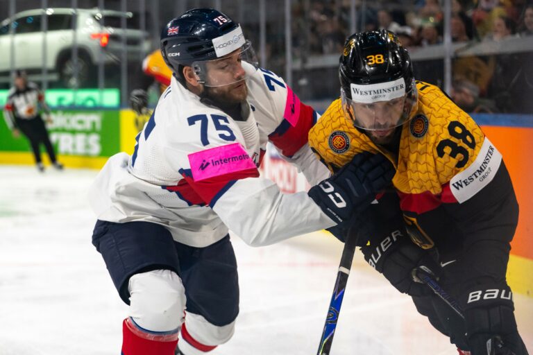 Fotografie zo zápasu Nemecko - Veľká Británia na MS v hokeji 2026.