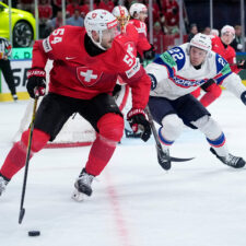 Fotografie semifinále Švajčiarsko - Nórsko na MS v hokeji 2026.