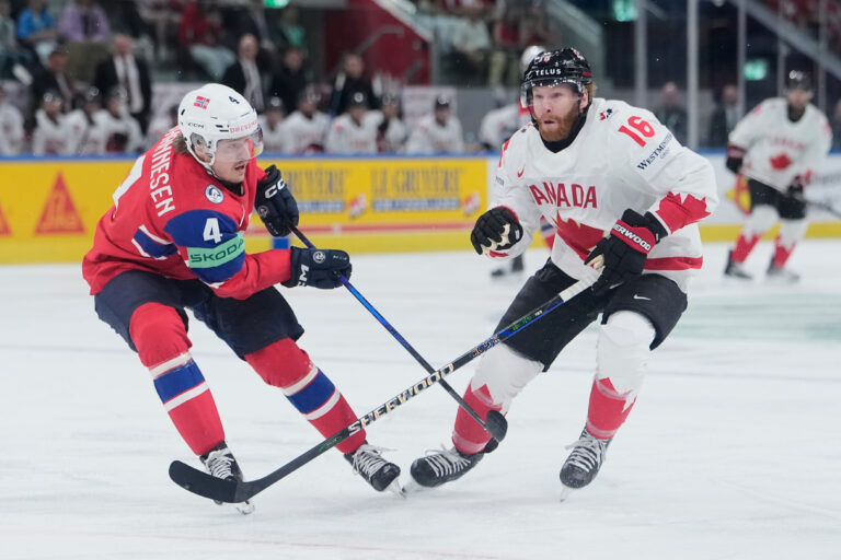 Fotografie (hokej): Kanada - Nórsko (zápas o 3. miesto na MS v hokeji 2026)