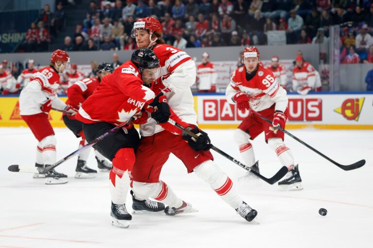 Fotografie zo zápasu Kanada - Dánsko na MS v hokeji 2026.
