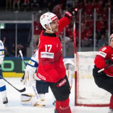 Fotografie zo zápasu Švajčiarsko - Fínsko na MS v hokeji 2026.