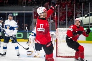 Fotografie zo zápasu Švajčiarsko - Fínsko na MS v hokeji 2026.