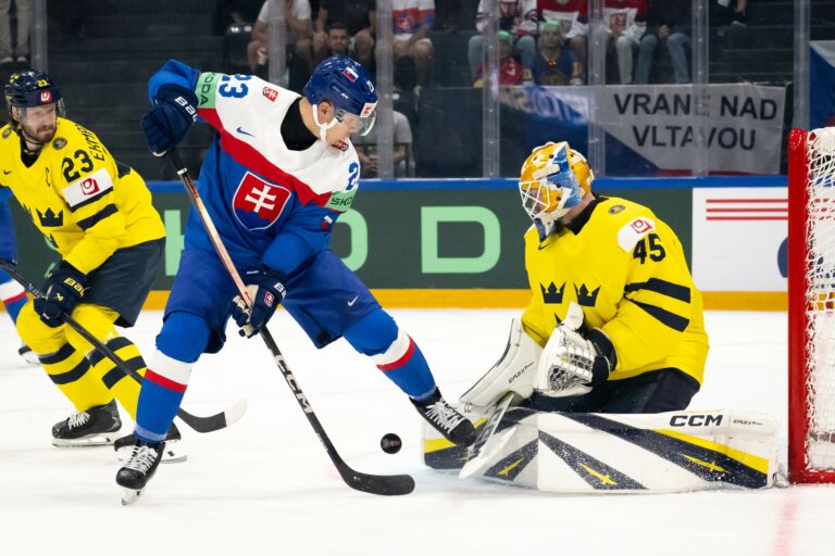 Fotografie zo zápasu Slovensko - Švédsko na MS v hokeji 2026.