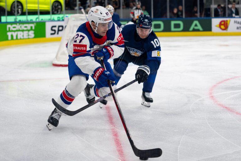 Fotografie zo zápasu Fínsko - USA na MS v hokeji 2026.