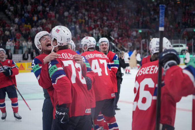 Fotografie (hokej): Kanada - Nórsko (zápas o 3. miesto na MS v hokeji 2026)