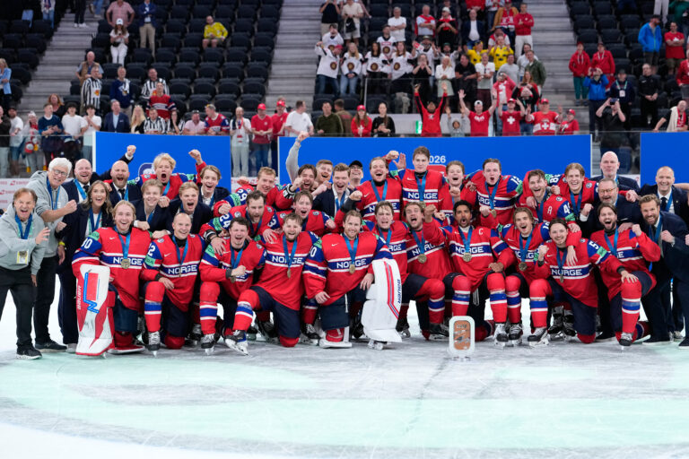 Fotografie (hokej): Kanada - Nórsko (zápas o 3. miesto na MS v hokeji 2026)