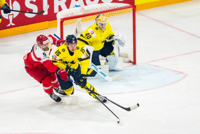 Fotografie zo zápasu Dánsko - Švédsko na MS v hokeji 2026.