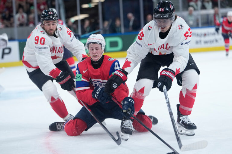Fotografie (hokej): Kanada - Nórsko (zápas o 3. miesto na MS v hokeji 2026)
