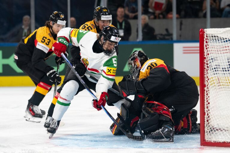 Fotografie zo zápasu Nemecko - Maďarsko na MS v hokeji 2026.