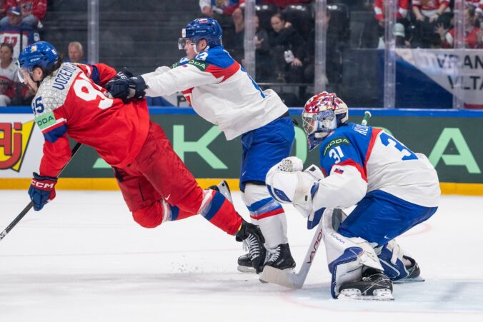 Fotografie zo zápasu Slovensko - Česko na MS v hokeji 2026.