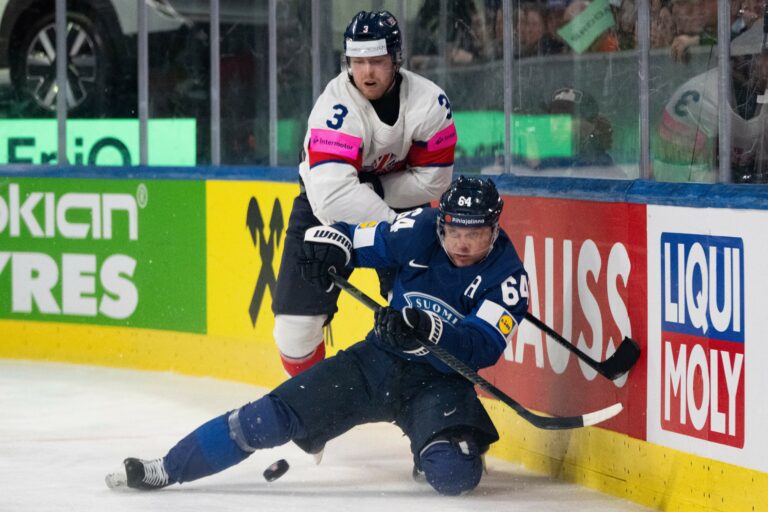 Fotografie zo zápasu Fínsko - Rakúsko na MS v hokeji 2026.