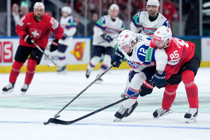 Fotografie semifinále Švajčiarsko - Nórsko na MS v hokeji 2026.
