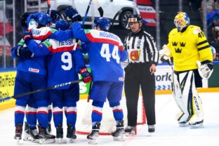 Fotografie zo zápasu Slovensko - Švédsko na MS v hokeji 2026.