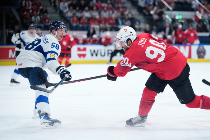 Fotografie: Hokej finále Švajčiarsko - Fínsko na MS v hokeji 2026.