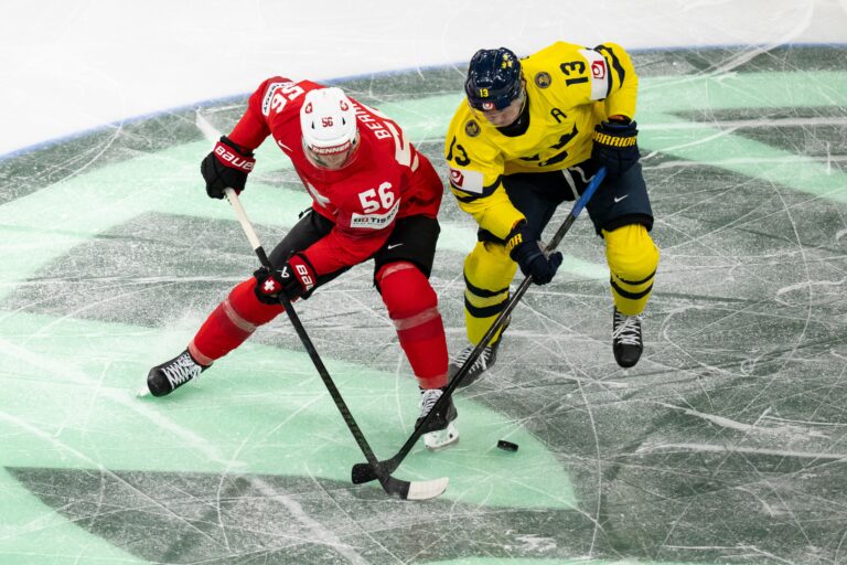 Fotografie štvrťfinále Švajčiarsko - Švédsko na MS v hokeji 2026.