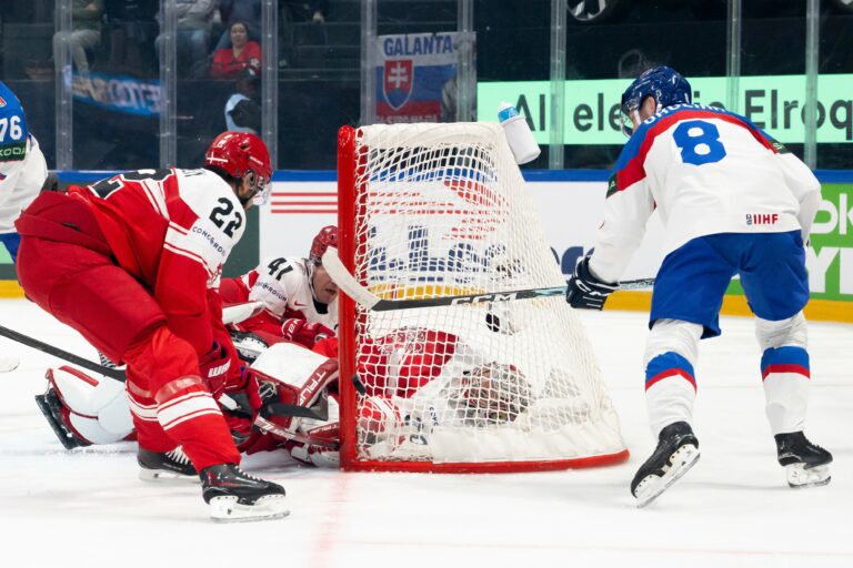 Fotografie zo zápasu Slovensko - Dánsko na MS v hokeji 2026.