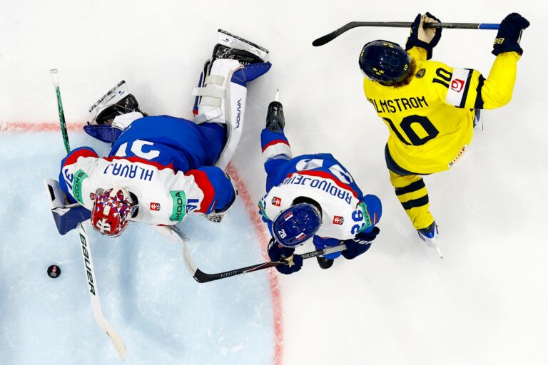 Fotografie zo zápasu Slovensko - Švédsko na MS v hokeji 2026.