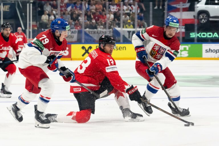 Fotografie zo zápasu Česko - Kanada na MS vo futbale 2026.