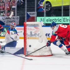 Fotografie zo zápasu Slovensko - Česko na MS v hokeji 2026.
