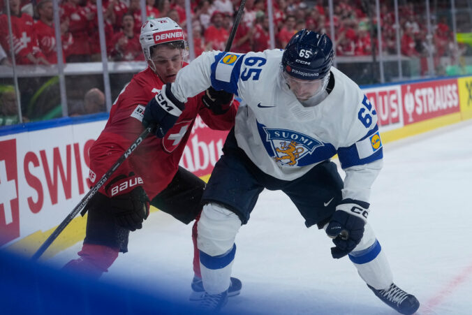 Fotografie: Hokej finále Švajčiarsko - Fínsko na MS v hokeji 2026.