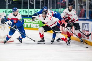 Fotografie zo zápasu Slovensko - Kanada na MS v hokeji 2026.