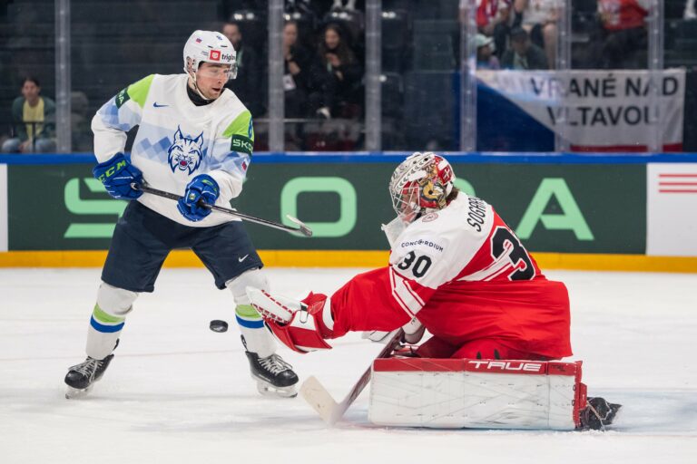 Fotografie zo zápasu Dánsko - Slovinsko na MS v hokeji 2026