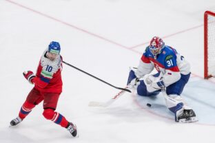 Fotografie zo zápasu Slovensko - Česko na MS v hokeji 2026.