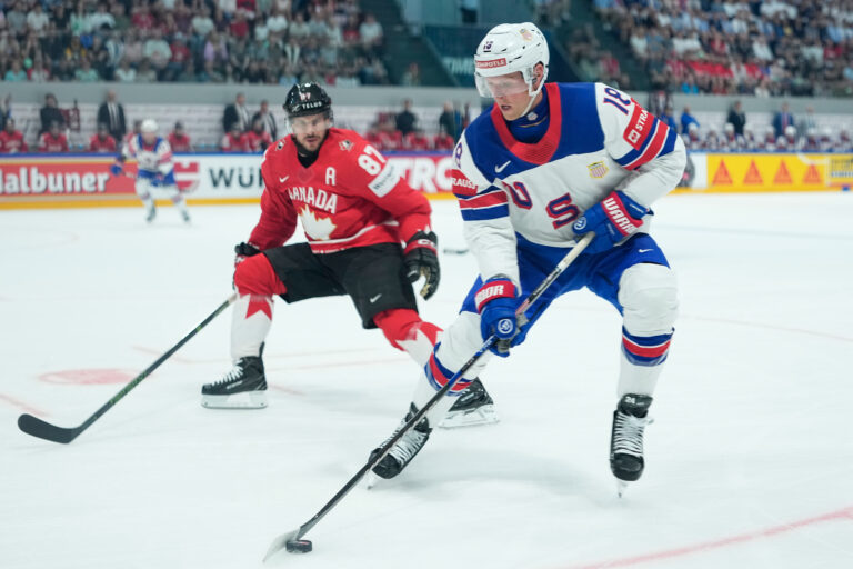 Fotografie štvrťfinále Kanada - USA na MS v hokeji 2026.