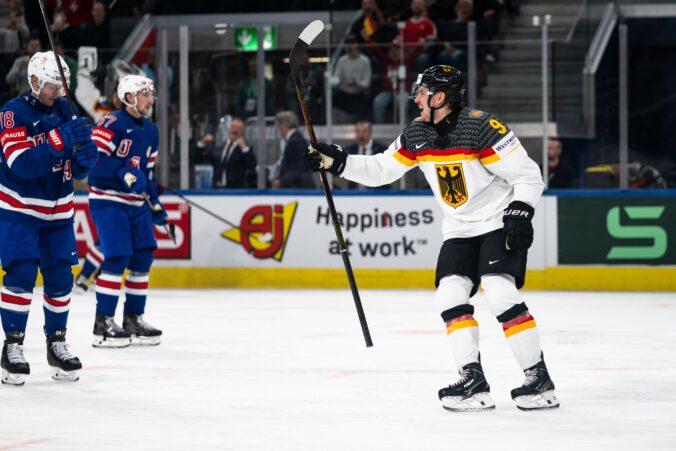 Fotografie zo zápasu USA - Nemecko na MS v hokeji 2026.