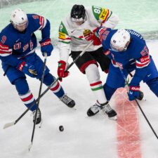 Fotografie zo zápasu USA - Maďarsko na MS v hokeji 2026.