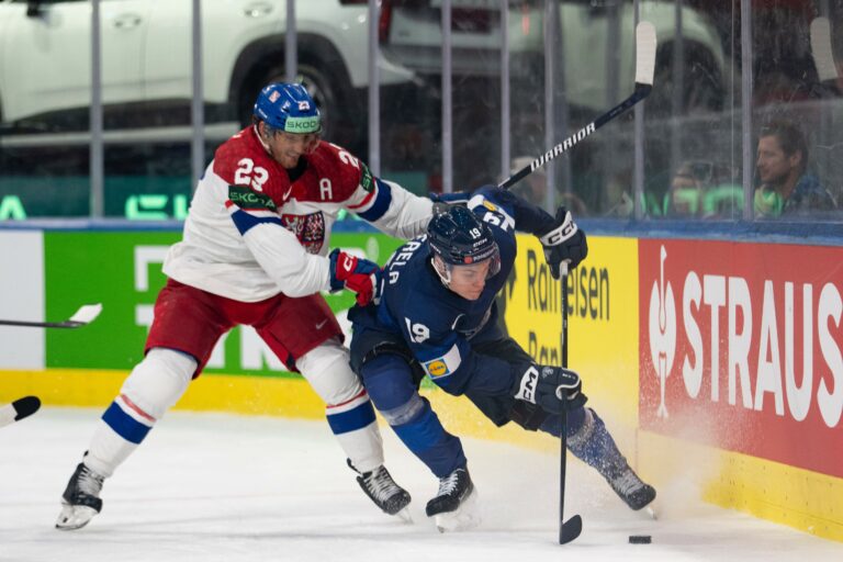 Fotografie štvrťfinále Fínsko - Česko na MS v hokeji 2026.