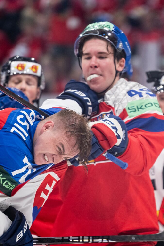 Fotografie zo zápasu Slovensko - Česko na MS v hokeji 2026.