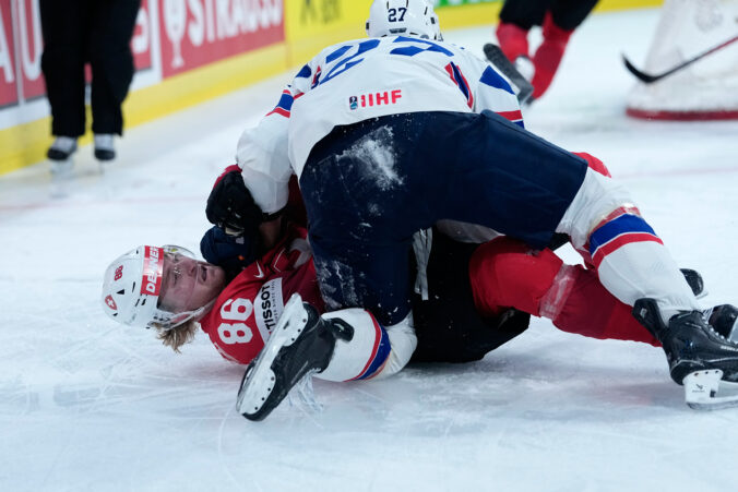 Fotografie semifinále Švajčiarsko - Nórsko na MS v hokeji 2026.