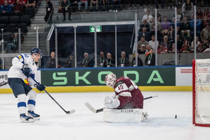 Fotografie zo zápasu Lotyšsko - Fínsko na MS v hokeji 2026.