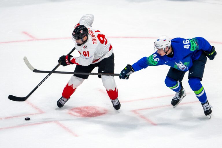 Fotografie zo zápasu Kanada - Slovinsko na MS v hokeji 2026.