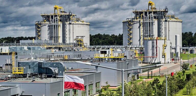 LNG terminál prezidenta Lecha Kaczyńského v Świnoujście