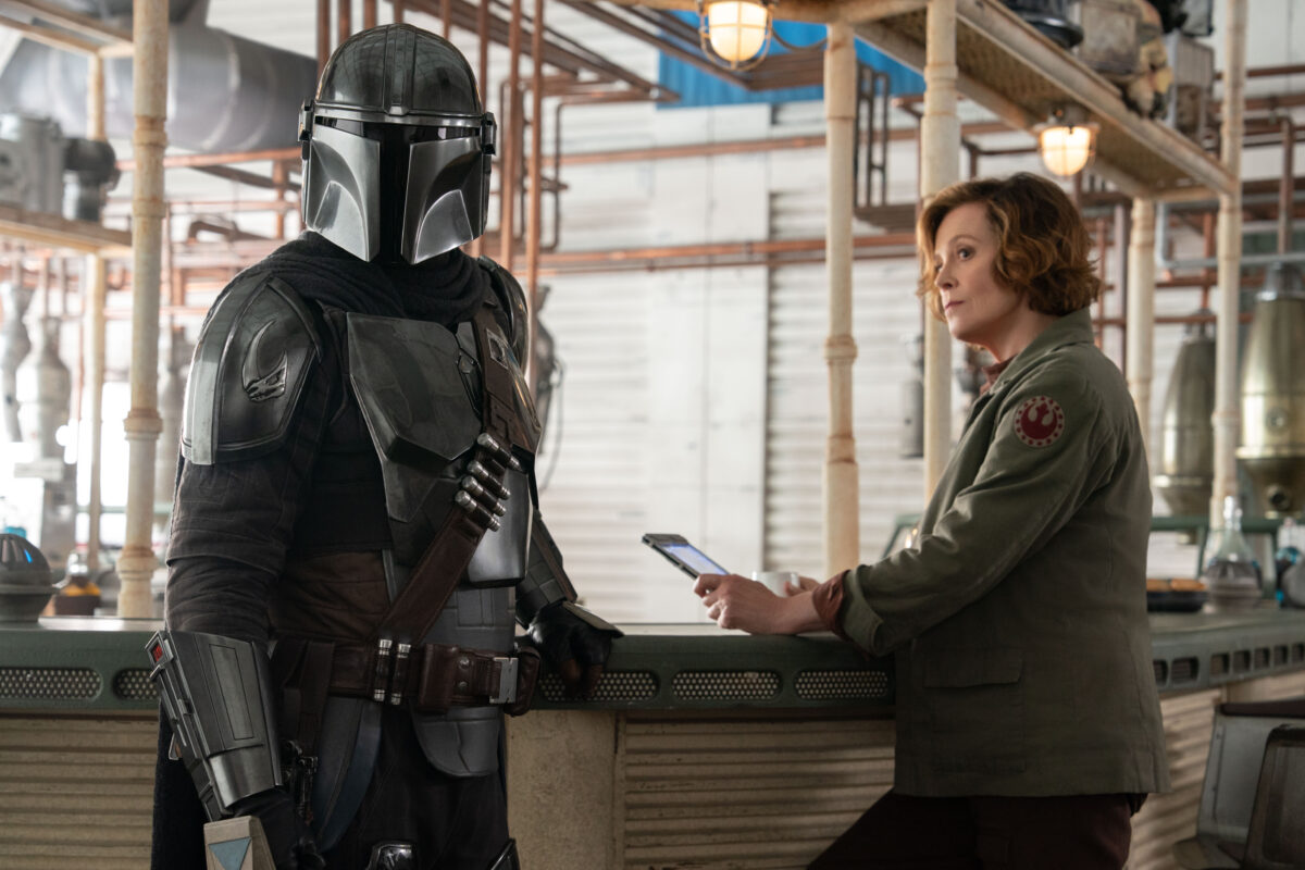 THE MANDALORIAN &amp; GROGU